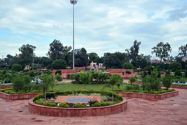 Photo of मेरठ by Stroller Anant
