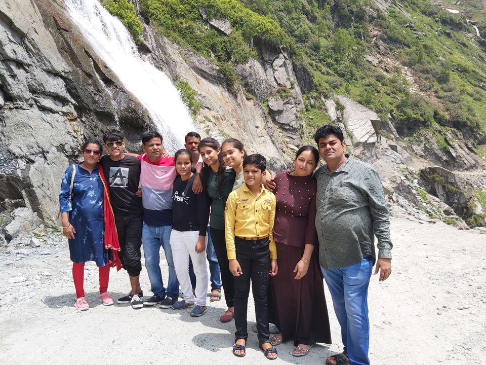 Photo of सिर्फ 40000 से भी कम में करे परिवार सहित हरियाली व बर्फीले मैदान का सुहाना सफर by B D Sharma