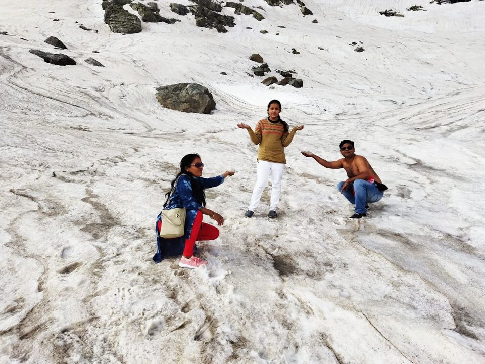 Photo of सिर्फ 40000 से भी कम में करे परिवार सहित हरियाली व बर्फीले मैदान का सुहाना सफर by B D Sharma