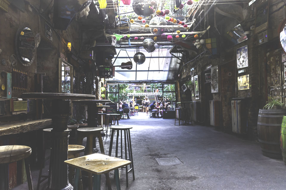 Photo of Budapest, Ruin Bars Budapest, Kazinczy utca, Hungary by Ayushi Dani