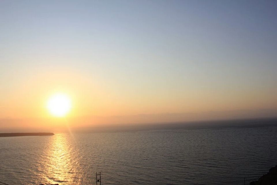 Photo of Oia, Thira, Greece by Preethi Salopanthula