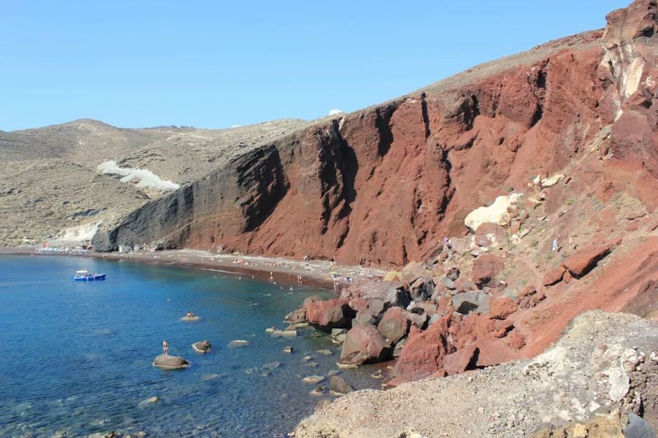 Photo of Akrotiri, Thira, Greece by Preethi Salopanthula