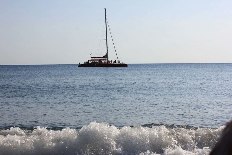 Photo of Akrotiri, Thira, Greece by Preethi Salopanthula