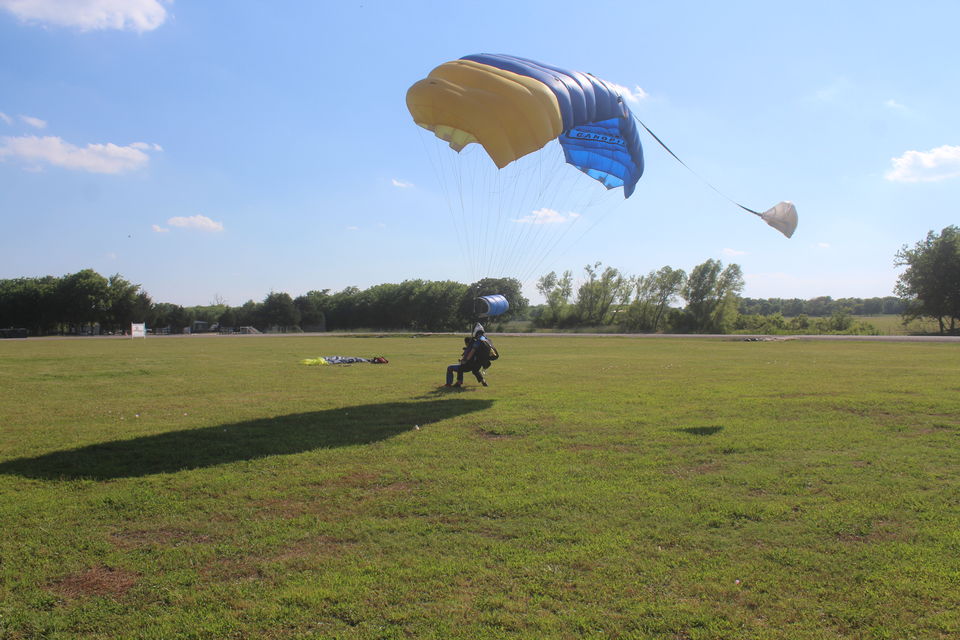 Photo of Skydive - A lifetime Experience. #travelguideUSA 3/5 by Shakti Chauhan