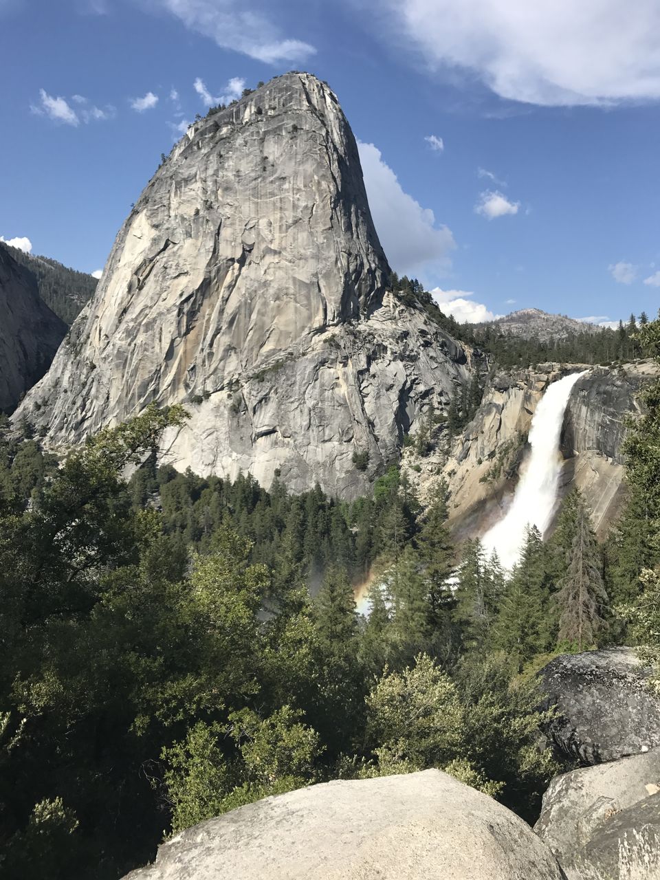 Photo of A Day Hiking in Yosemite National Park. #travelguideUSA 10/13 by Shakti Chauhan
