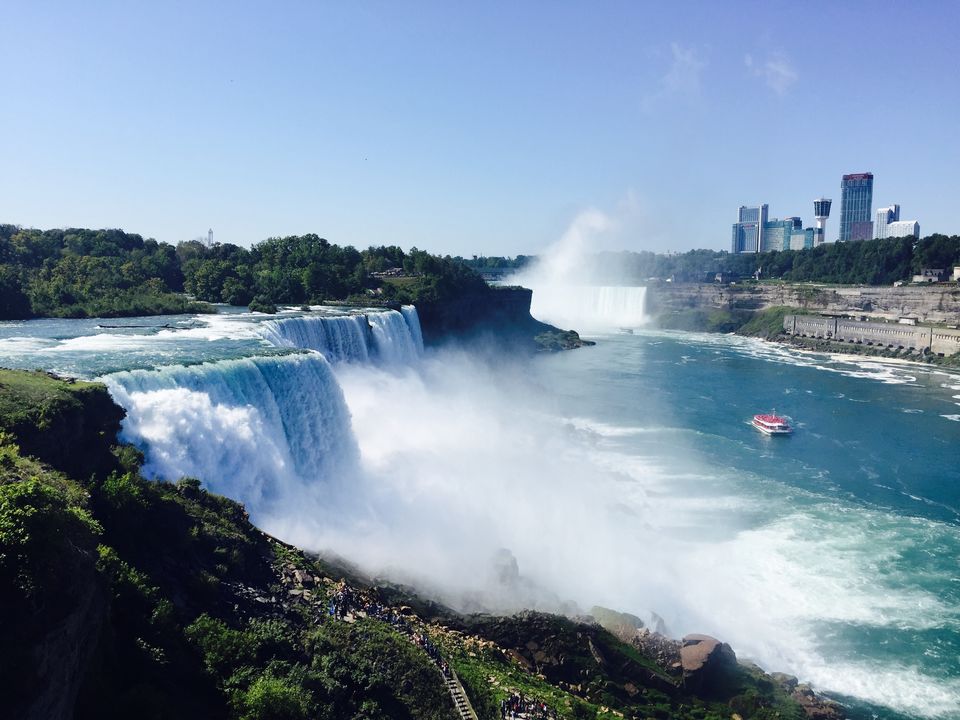Photo of Gigantic yet Spectacular Niagara Falls. #travelguideUSA by Shakti Chauhan