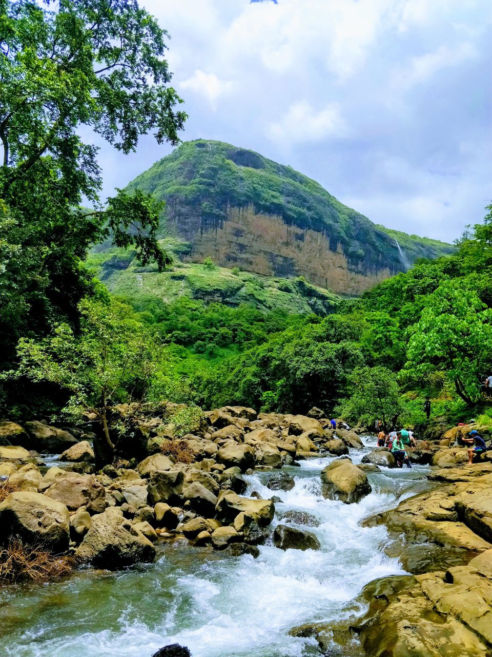 Photo of Devkund Waterfall - Not hidden anymore by Shakti Chauhan