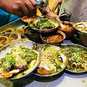 Photo of Kashi Chat Bhandar, Girja Ghar Chauraha, Badadev, Godowlia, Varanasi, Uttar Pradesh, India by Utsa Bhattacharyya