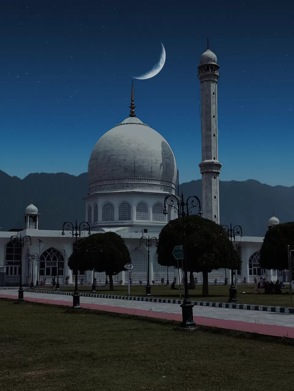 Photo of Hazratbal Masjid by Suhail Sidiq