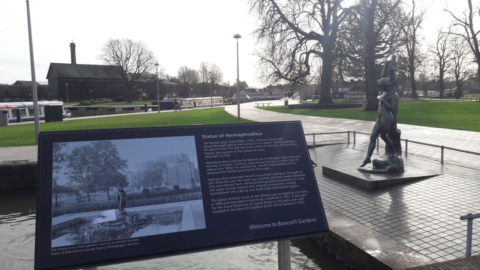 Photo of Stratford-upon-Avon: Where the Bard lives on and they even had a Swan Parade! 11/32 by Shalini Rai