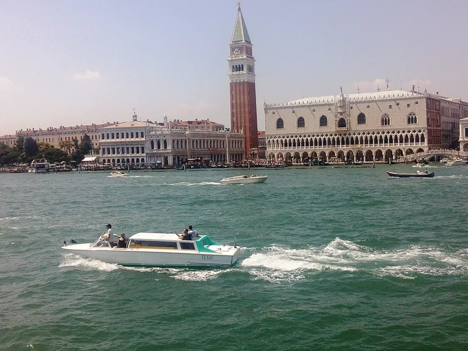Photo of Venice, Metropolitan City of Venice, Italy by Shalini Rai