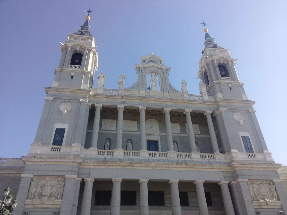 Photo of Palacio Real de Madrid, Calle de Bailén, Madrid, Spain by Shalini Rai