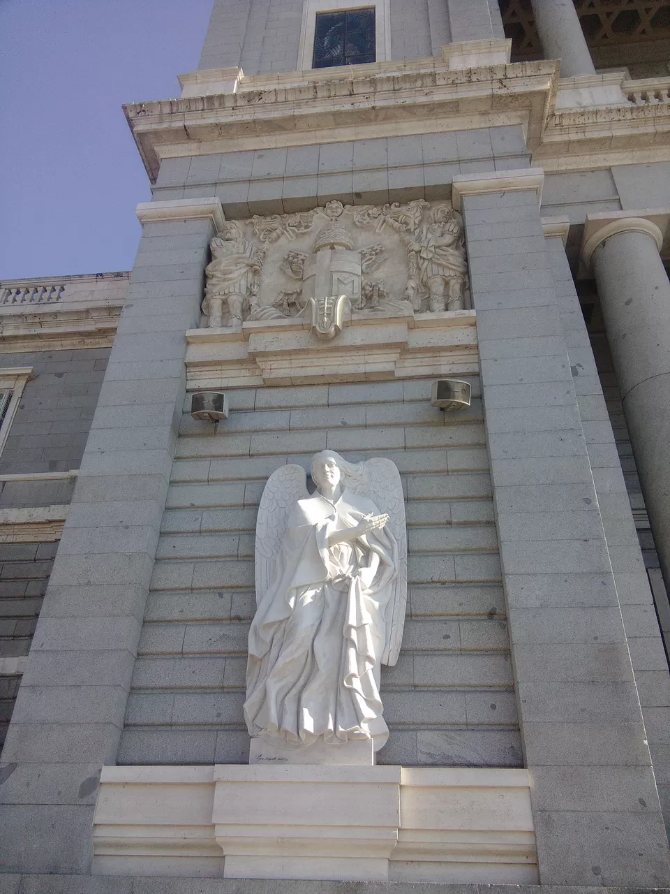 Photo of Palacio Real de Madrid, Calle de Bailén, Madrid, Spain by Shalini Rai