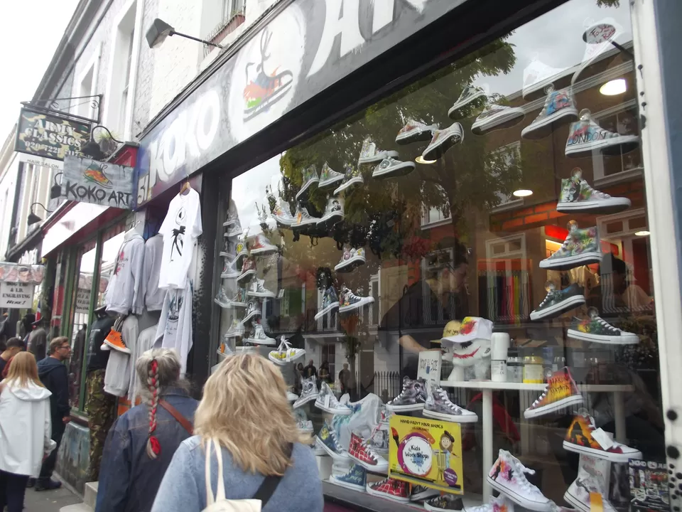 Photo of Notting Hill, London, United Kingdom by Shalini Rai