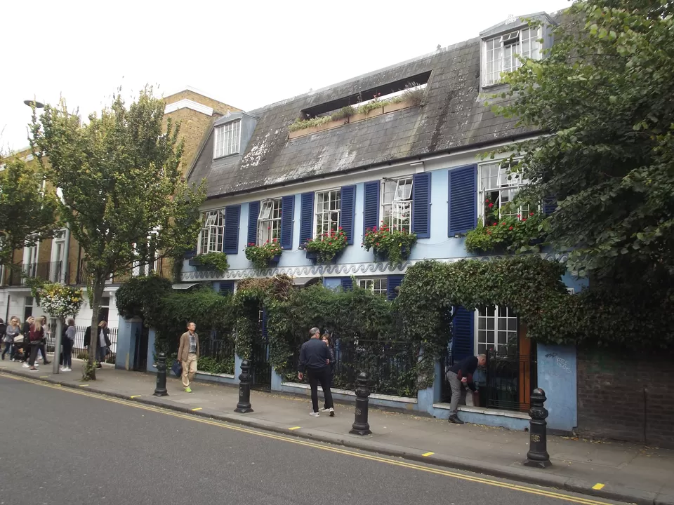Photo of Notting Hill, London, United Kingdom by Shalini Rai