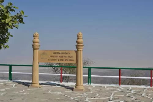 Photo of Kalo Dungar, Kutch, Gujarat, India by Aniesh Chawla