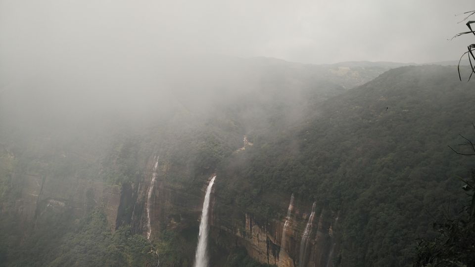 Photo of Meghalaya – Into the clouds 7/65 by Aniesh Chawla