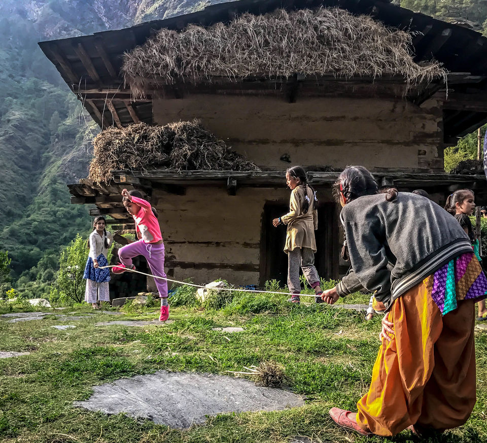 Photo of Trekking with my 6 Year Old in Great Himalayan National Park by Rohit Manchanda
