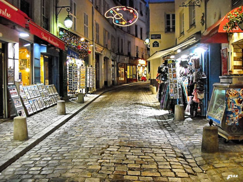 Photo of Place du Tertre, Paris, France by Mahuya Paul