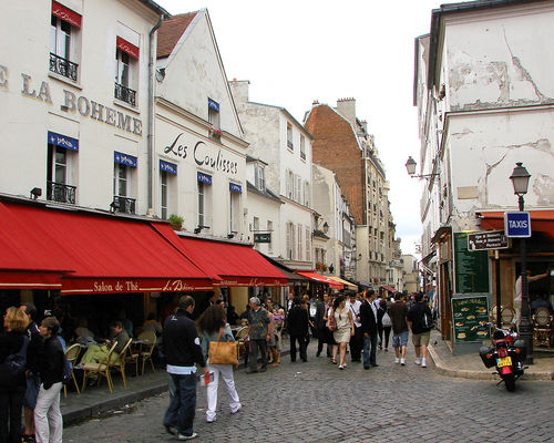 Photo of Place du Tertre, Paris, France by Mahuya Paul