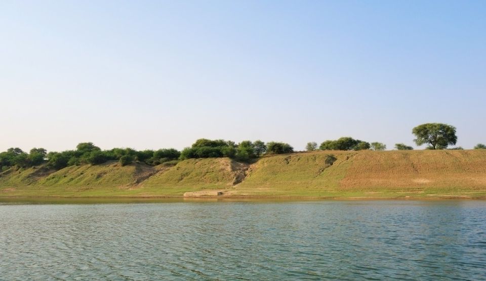 Photo of आइए चलें बीहड़ों के बीच चंबल नदी में नौका विहार पर An evening in River Chambal ! by Abhinendra Tomar