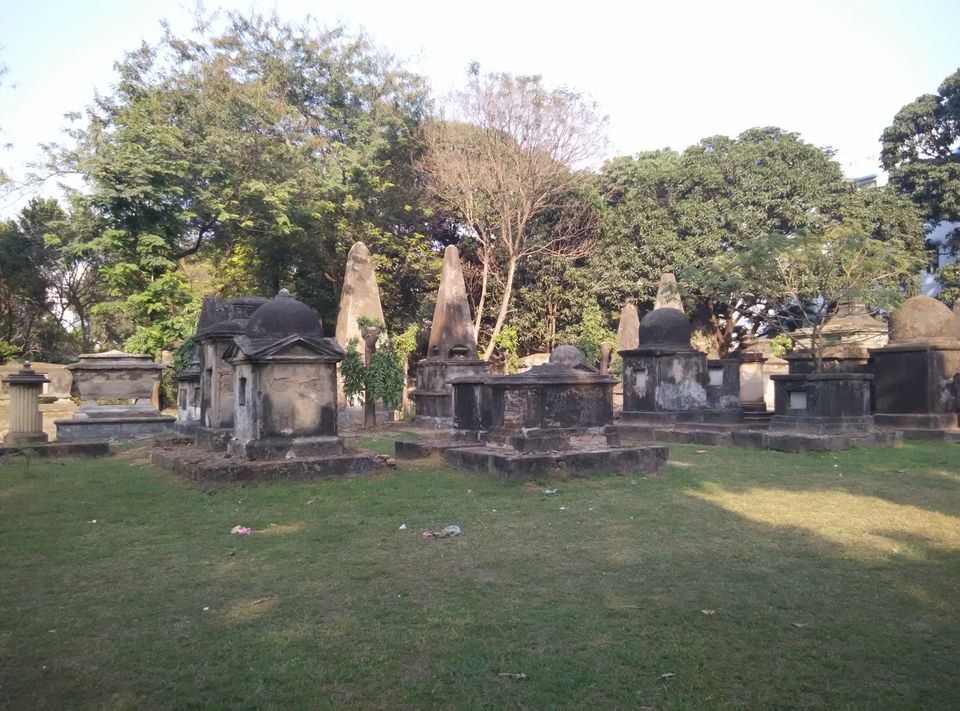 Photo of Park Street Cemetery, Mullick Bazar, Park Street area, Kolkata, West Bengal, India by Sanjana De Biswas