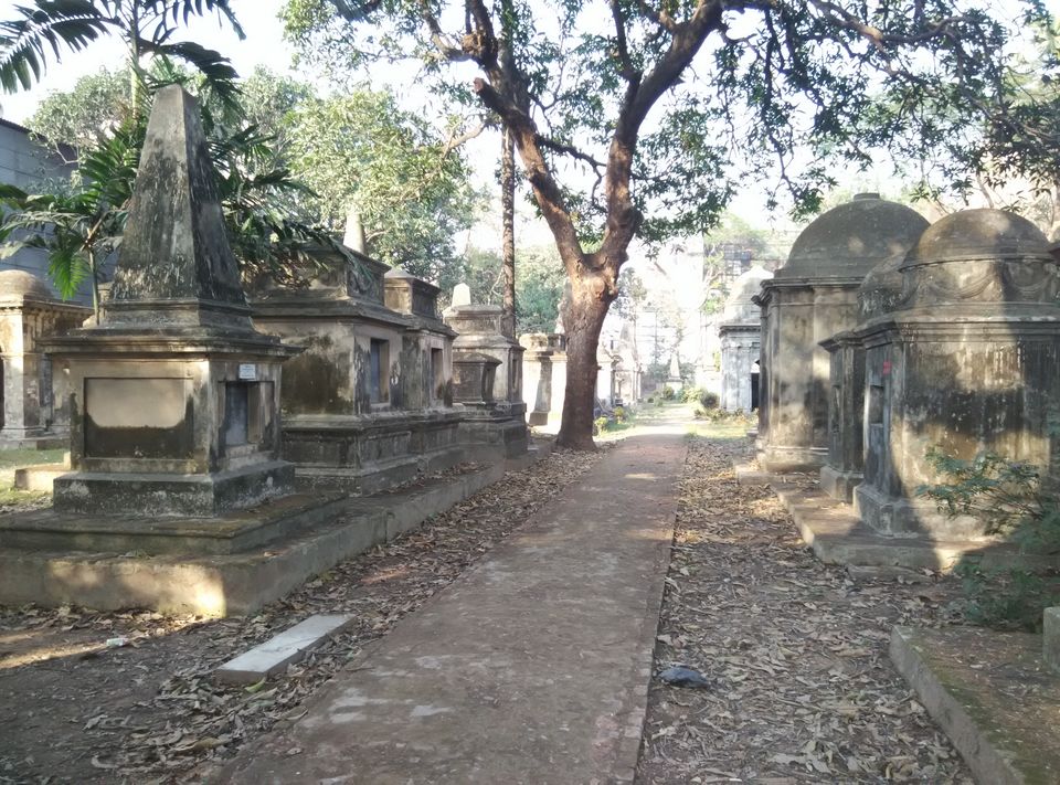 Photo of Park Street Cemetery, Mullick Bazar, Park Street area, Kolkata, West Bengal, India by Sanjana De Biswas