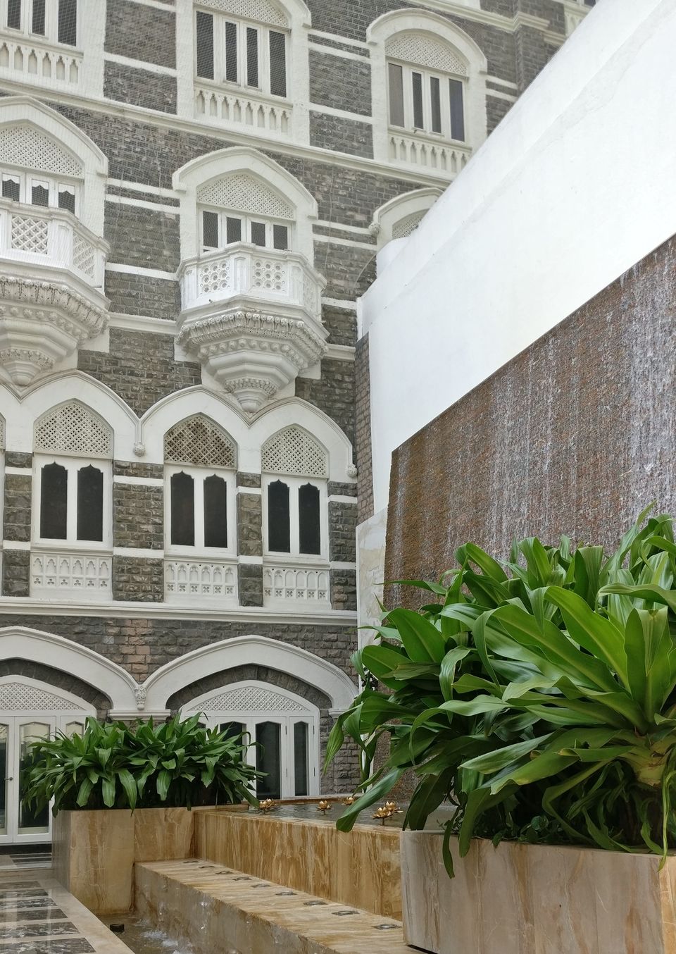 Photo of Colaba - Gateway, Causeway and more 3/3 by Ajeetha Ramasamy