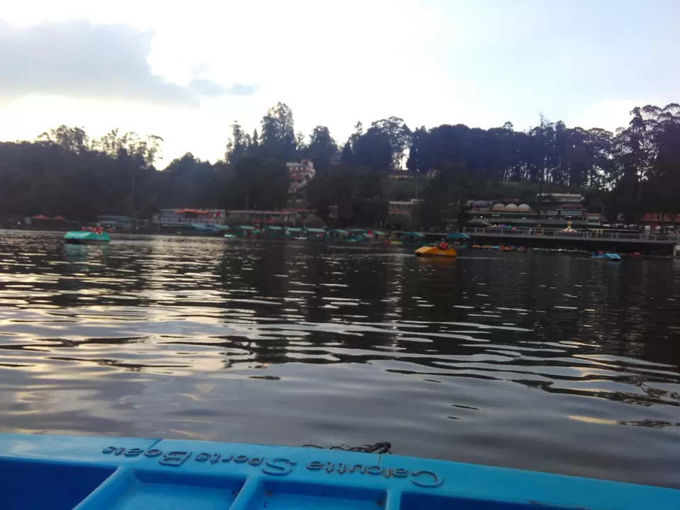 Photo of Ooty Lake & Boat House, West Mere, Ooty, Tamil Nadu, India by My adventure planet