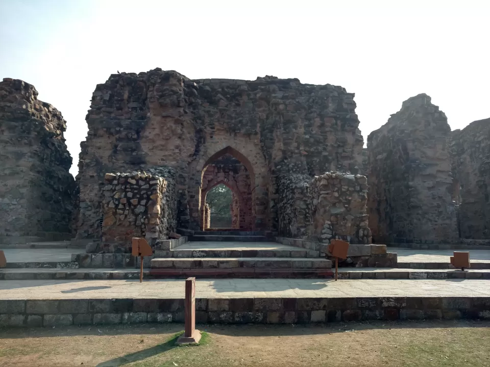 Photo of Qutub Minar, Sainik Farm, New Delhi, Delhi, India by My adventure planet