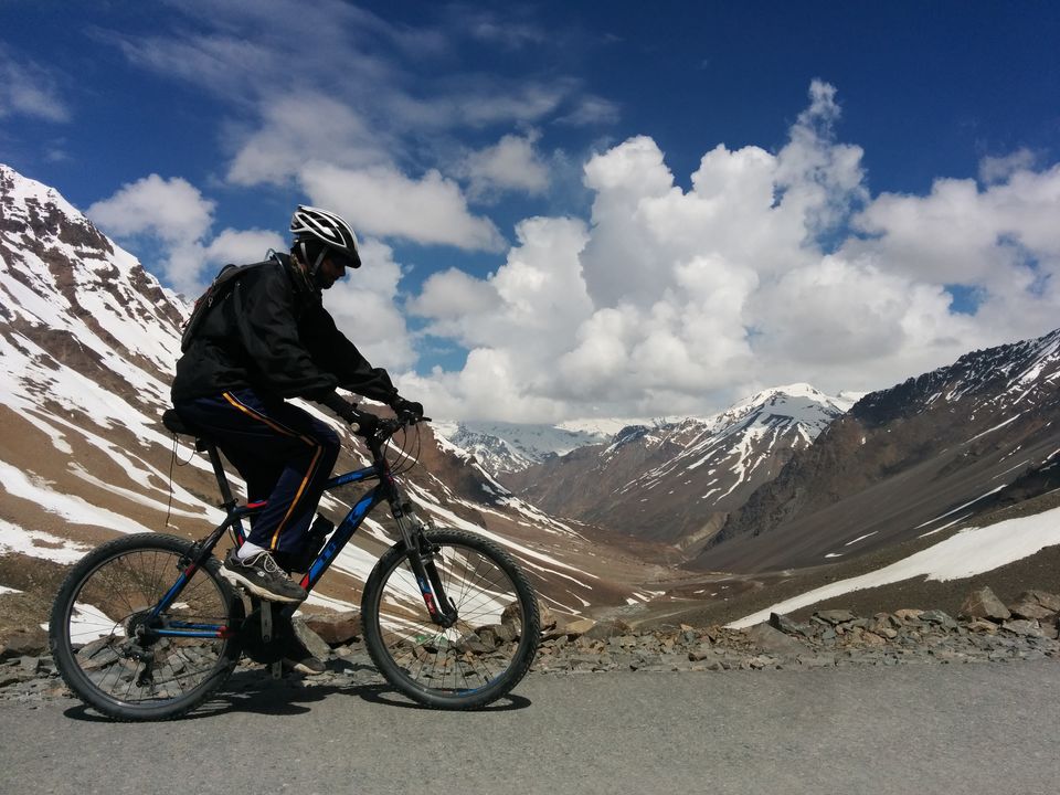 Photo of Thousand Kilometres in the Himalayas - Cycling Trip 2/8 by Maunil Vora