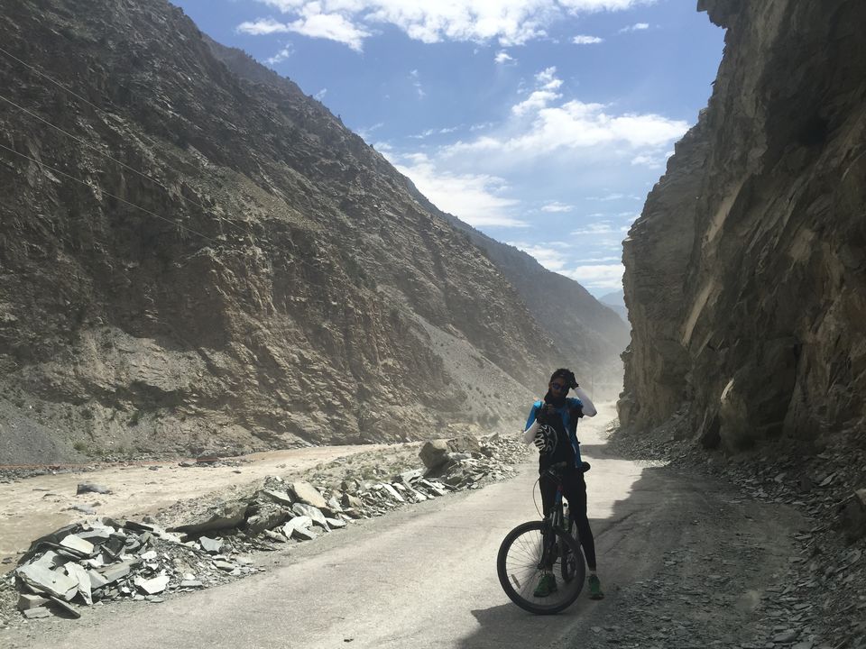 Photo of Thousand Kilometres in the Himalayas - Cycling Trip 5/8 by Maunil Vora