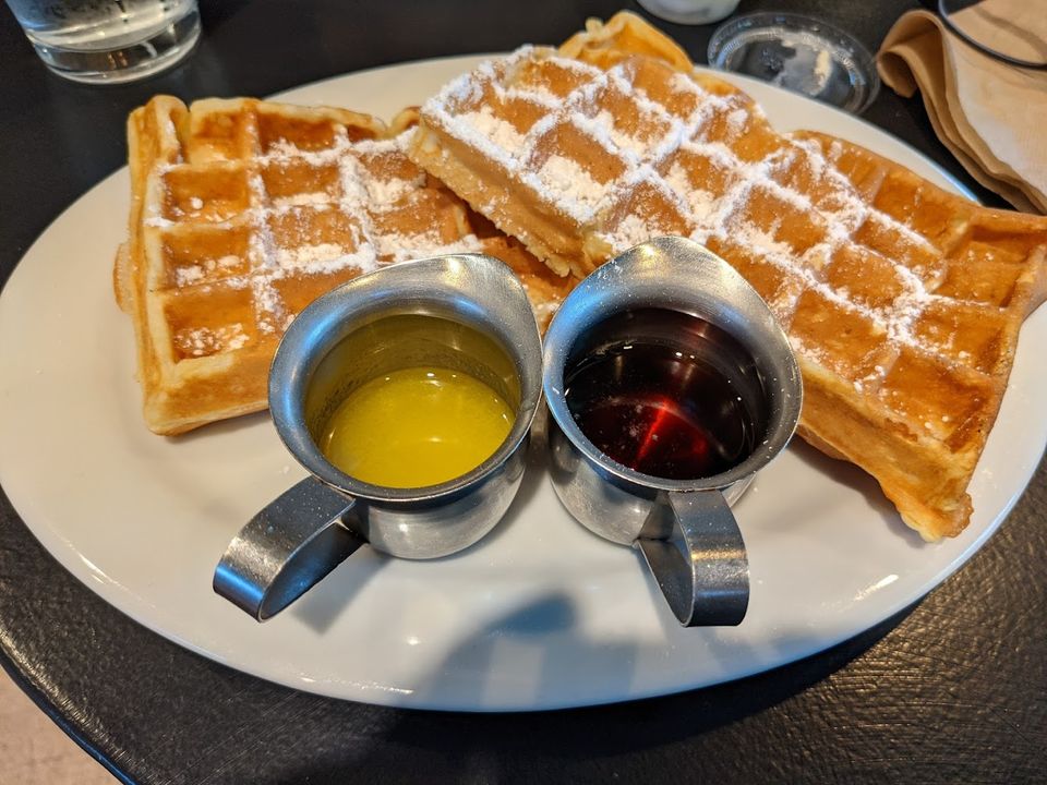 Photo of W&G: A Delicious Dish, Southwest Beveland Street, Tigard, OR, USA by Ethan Parr