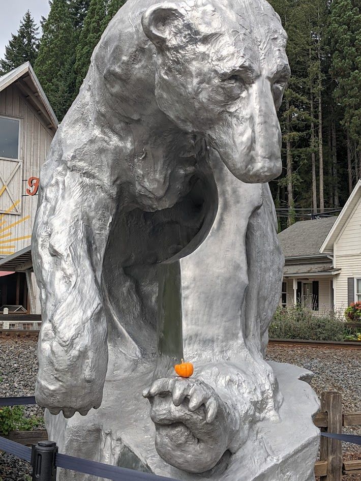 Photo of Oregon Zoo, Southwest Canyon Road, Portland, OR, USA by Ethan Parr