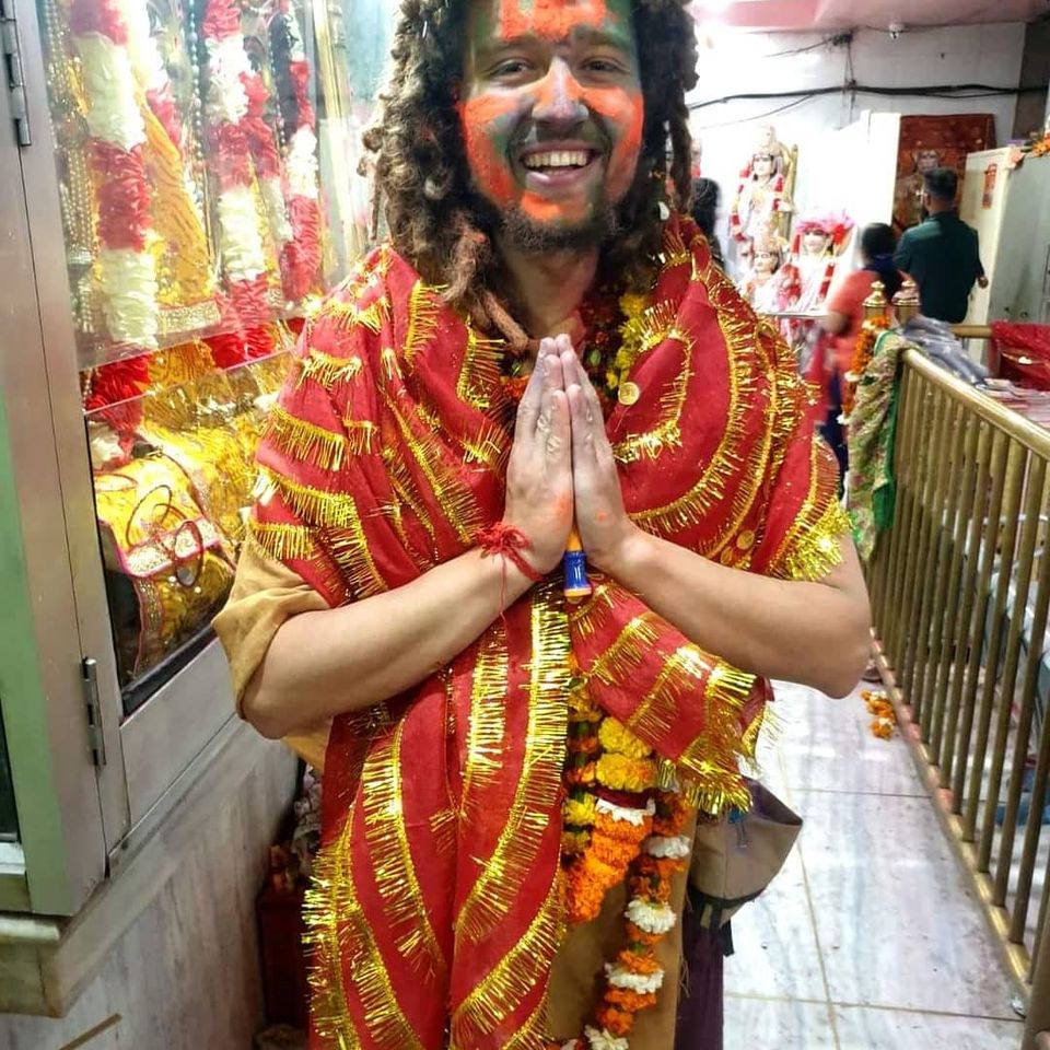Photo of एक ऐसा वेब डिज़ाइनर और घुमक्कड़ जो स्विट्ज़रलैंड से 15000 km की दूरी पैदल चलकर भारत पहुंच गया ..!! by Indic Traveler