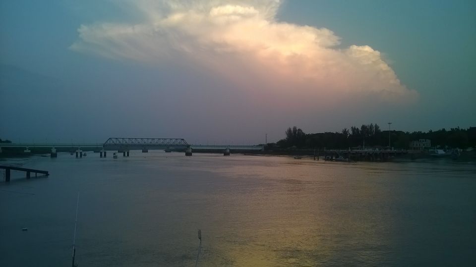 Photo of Vapi Bus Stop, Vapi - Daman Road, Chala, Vapi, Gujarat, India by Dheeraj Gava
