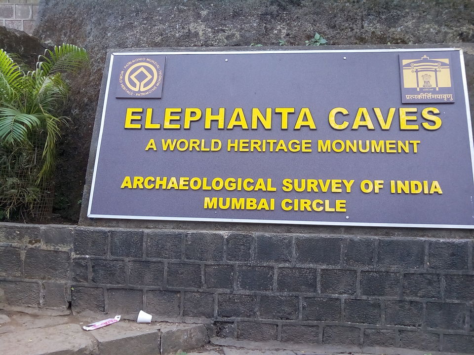 Photo of Elephanta Caves, Gharapuri, Maharashtra, India by Dheeraj Gava