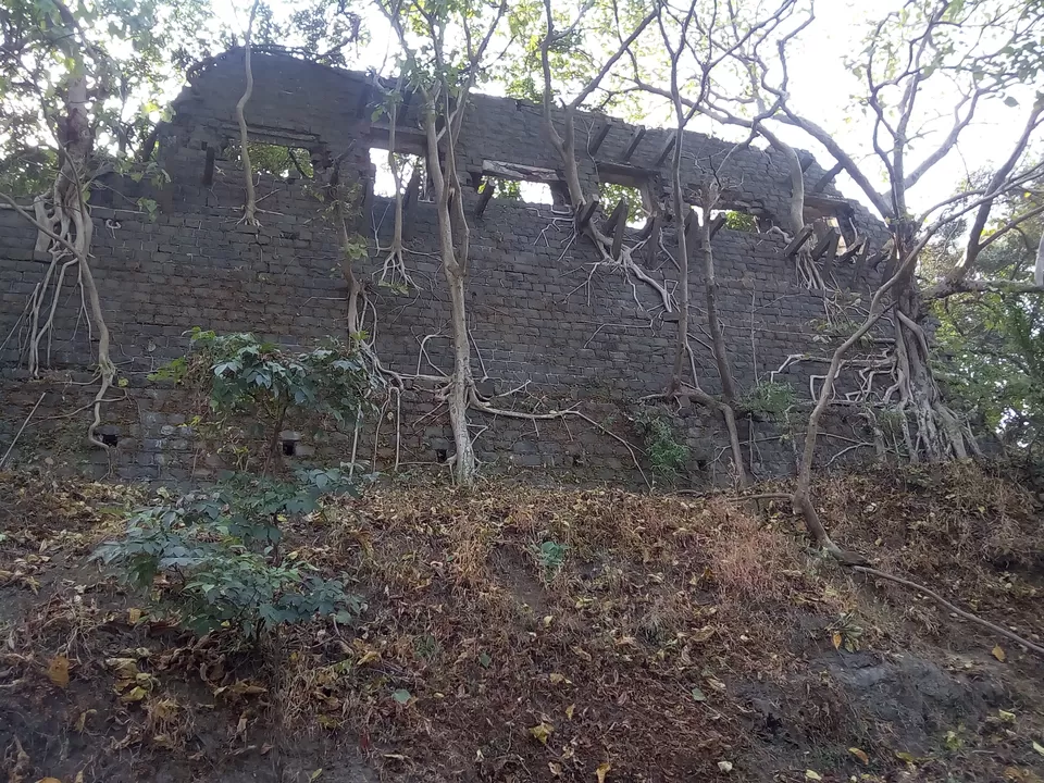 Photo of Cannon Point, Elephanta Island, Cannon Trek, Gharapuri, Maharashtra, India by Dheeraj Gava