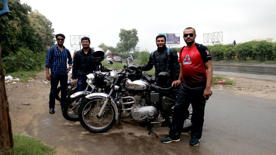 Photo of Bike Ride to Garhmukteshwar 4/25 by Rajesh Sharma
