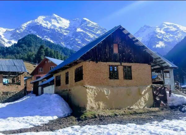 Photo of # (8)AMAZING PLACES TO VISIT IN JAMMU AND KASHMIR AND HOW TO REACH by ππ¦π±π¦π« ππ²πͺππ― ππ―ππ§ππππ±π¦