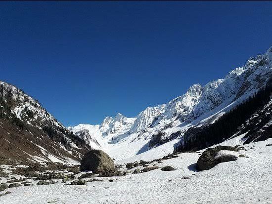 Photo of # (8)AMAZING PLACES TO VISIT IN JAMMU AND KASHMIR AND HOW TO REACH by ππ¦π±π¦π« ππ²πͺππ― ππ―ππ§ππππ±π¦
