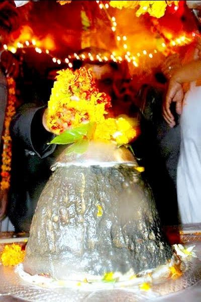 Photo of #(15) Famous Temples in Jammu and Kashmir by 𝔑𝔦𝔱𝔦𝔫 𝔎𝔲𝔪𝔞𝔯 𝔓𝔯𝔞𝔧𝔞𝔭𝔞𝔱𝔦