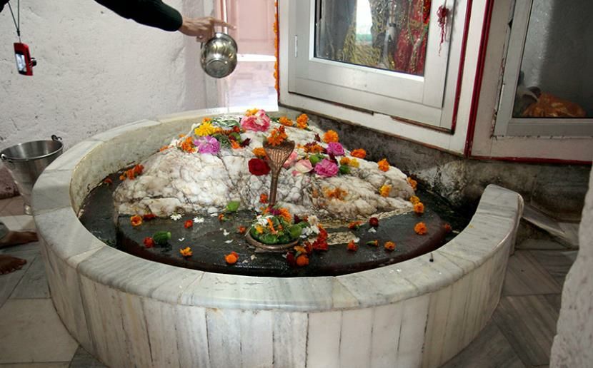 Photo of #(15) Famous Temples in Jammu and Kashmir by 𝔑𝔦𝔱𝔦𝔫 𝔎𝔲𝔪𝔞𝔯 𝔓𝔯𝔞𝔧𝔞𝔭𝔞𝔱𝔦