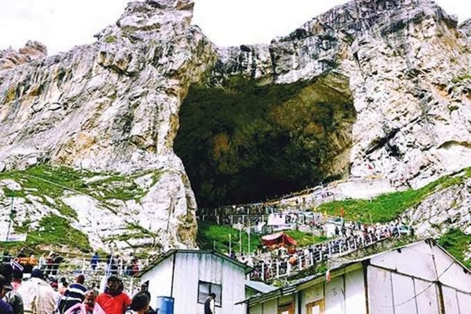 Photo of #(15) Famous Temples in Jammu and Kashmir by 𝔑𝔦𝔱𝔦𝔫 𝔎𝔲𝔪𝔞𝔯 𝔓𝔯𝔞𝔧𝔞𝔭𝔞𝔱𝔦