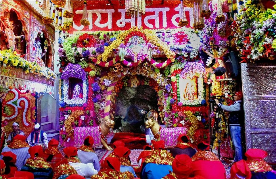 Photo of #(15) Famous Temples in Jammu and Kashmir by 𝔑𝔦𝔱𝔦𝔫 𝔎𝔲𝔪𝔞𝔯 𝔓𝔯𝔞𝔧𝔞𝔭𝔞𝔱𝔦