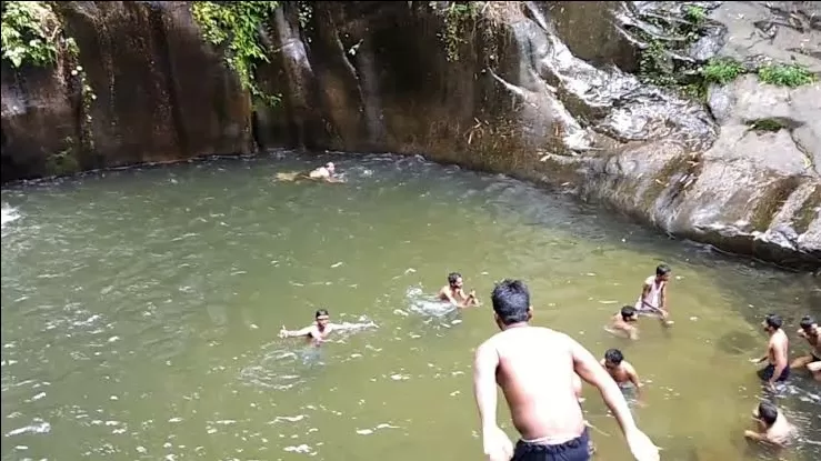 Photo of Vaidehi Falls Road by 𝔑𝔦𝔱𝔦𝔫 𝔎𝔲𝔪𝔞𝔯 𝔓𝔯𝔞𝔧𝔞𝔭𝔞𝔱𝔦