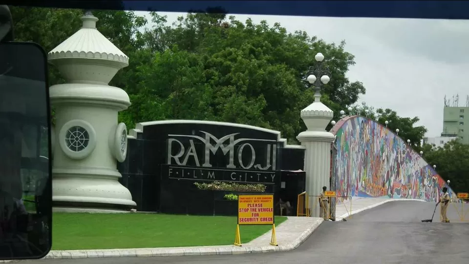 Photo of 1, Ramoji Film City Main Road by 𝔑𝔦𝔱𝔦𝔫 𝔎𝔲𝔪𝔞𝔯 𝔓𝔯𝔞𝔧𝔞𝔭𝔞𝔱𝔦