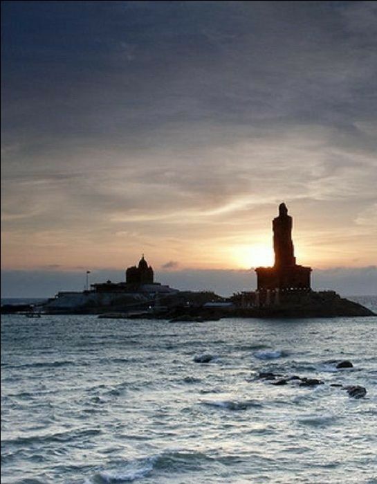 Kanyakumari Beach Tourist Attractions at Kanyakumari Beach How To Reach ...