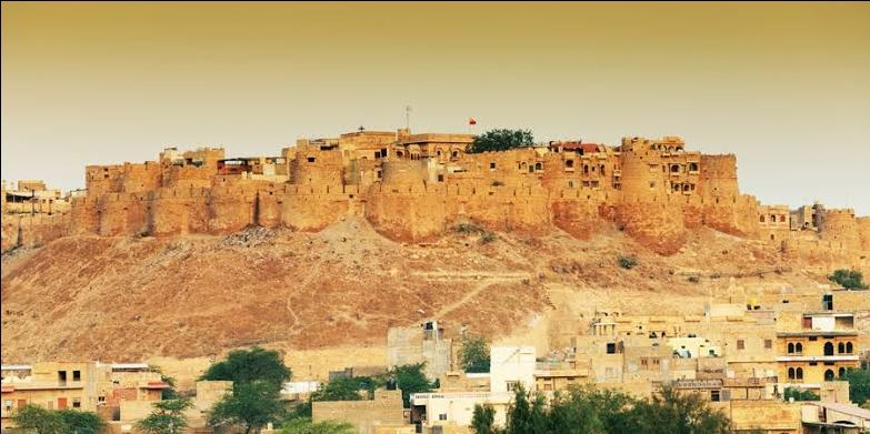 Photo of Jaisalmer: "The Golden City"....Must Visit Places in Jaisalmer.... by 𝔑𝔦𝔱𝔦𝔫 𝔎𝔲𝔪𝔞𝔯 𝔓𝔯𝔞𝔧𝔞𝔭𝔞𝔱𝔦