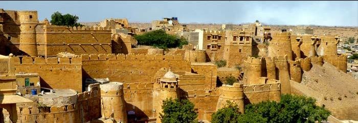 Photo of Jaisalmer: "The Golden City"....Must Visit Places in Jaisalmer.... by 𝔑𝔦𝔱𝔦𝔫 𝔎𝔲𝔪𝔞𝔯 𝔓𝔯𝔞𝔧𝔞𝔭𝔞𝔱𝔦